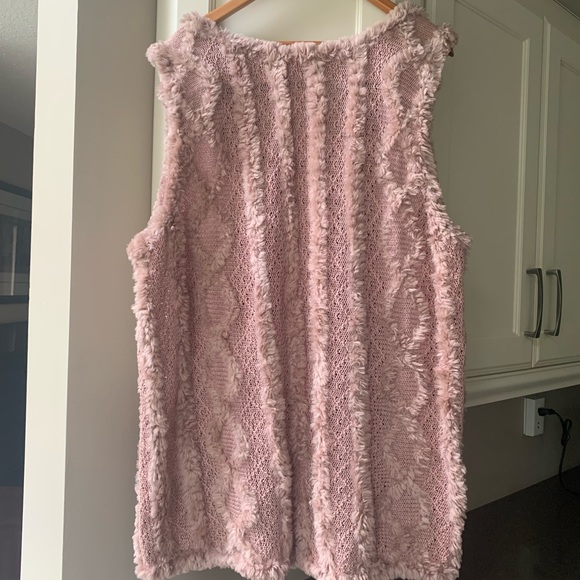 Paula Lishman knitted vest. - Picture 2 of 7